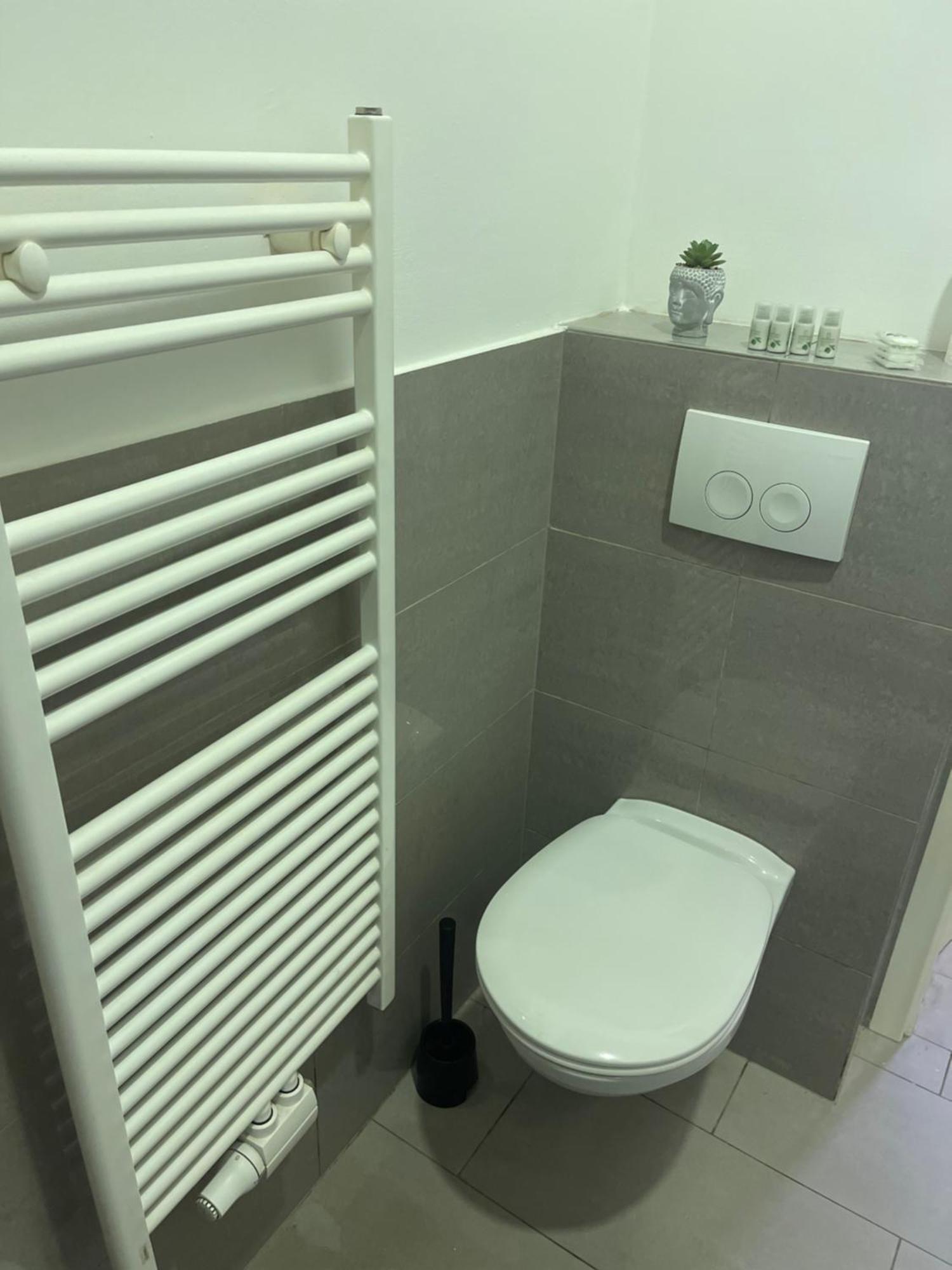 Cozy 5-Person Apartment In Vienna 6 エクステリア 写真